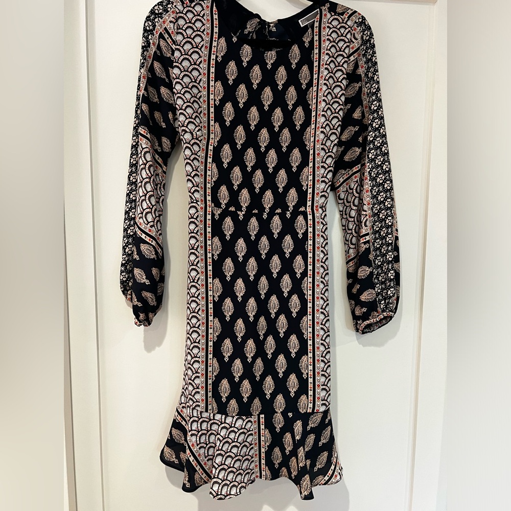 Beautiful Chelsea28 navy blue and paisley open back dress sz S Great condition.